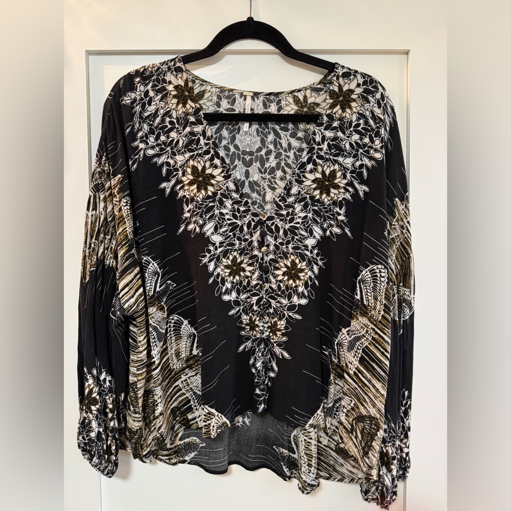 Cute Free People V Neck Blouse